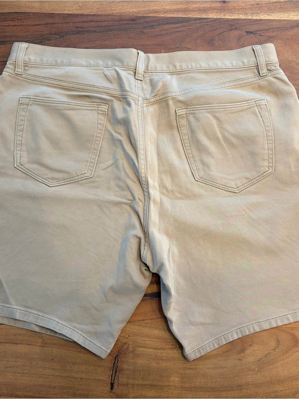 Banana Republic Men's Tan Flat-Front Cotton Shorts